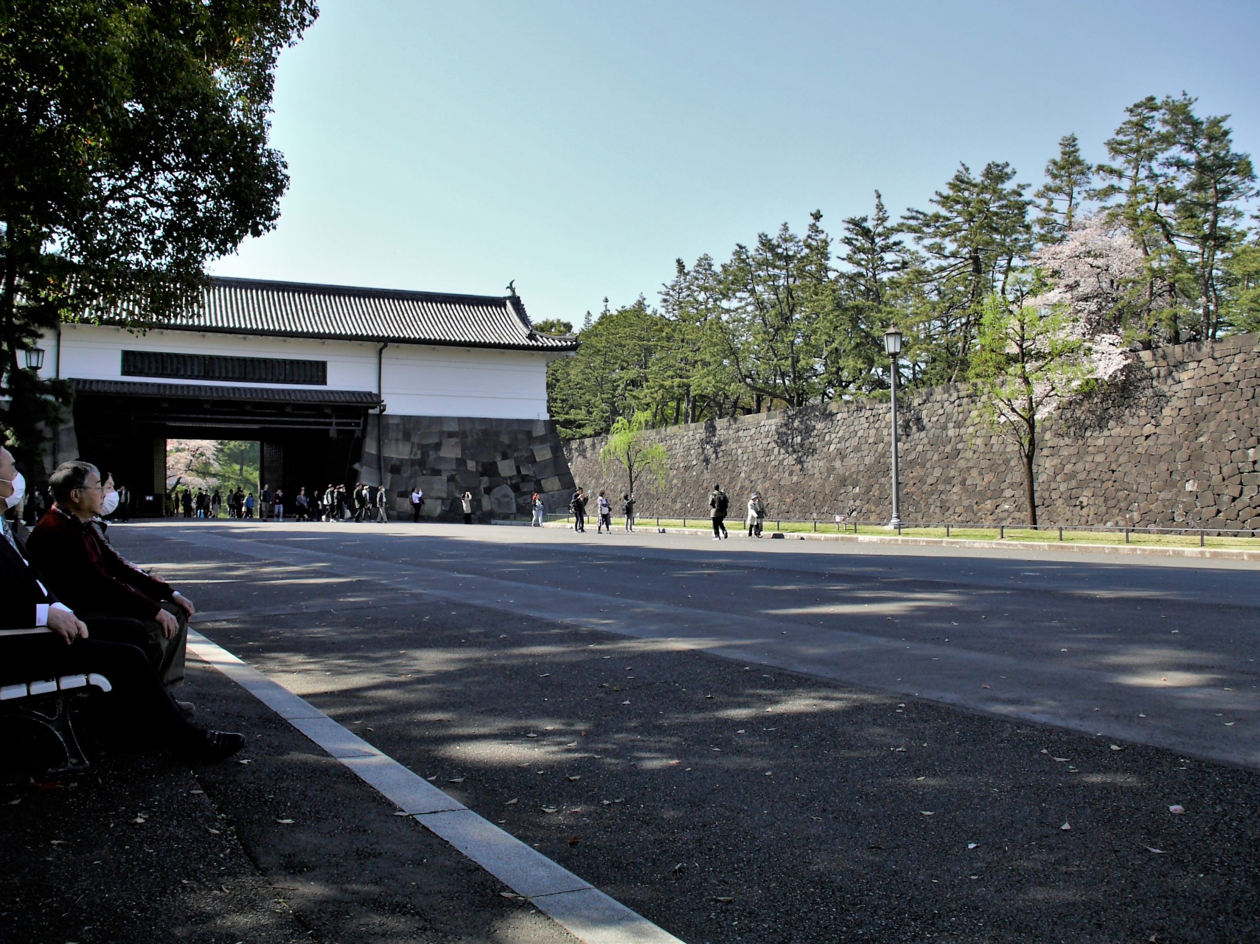 二重橋は日本の今後を示唆