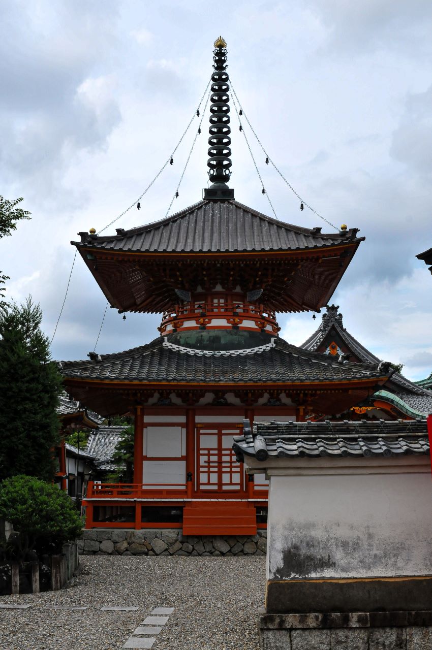 竜泉寺宝塔全景