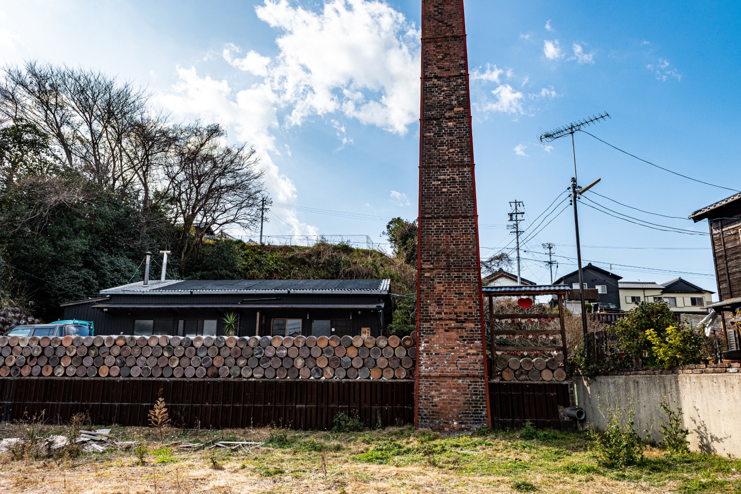 37.常滑焼き物散歩道煙突のある風景