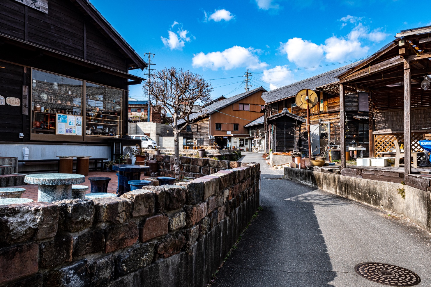 39.常滑焼き物散歩道クラフト屋通り風景