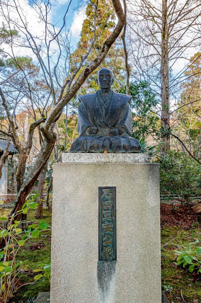 彦根龍潭寺の石田三成像