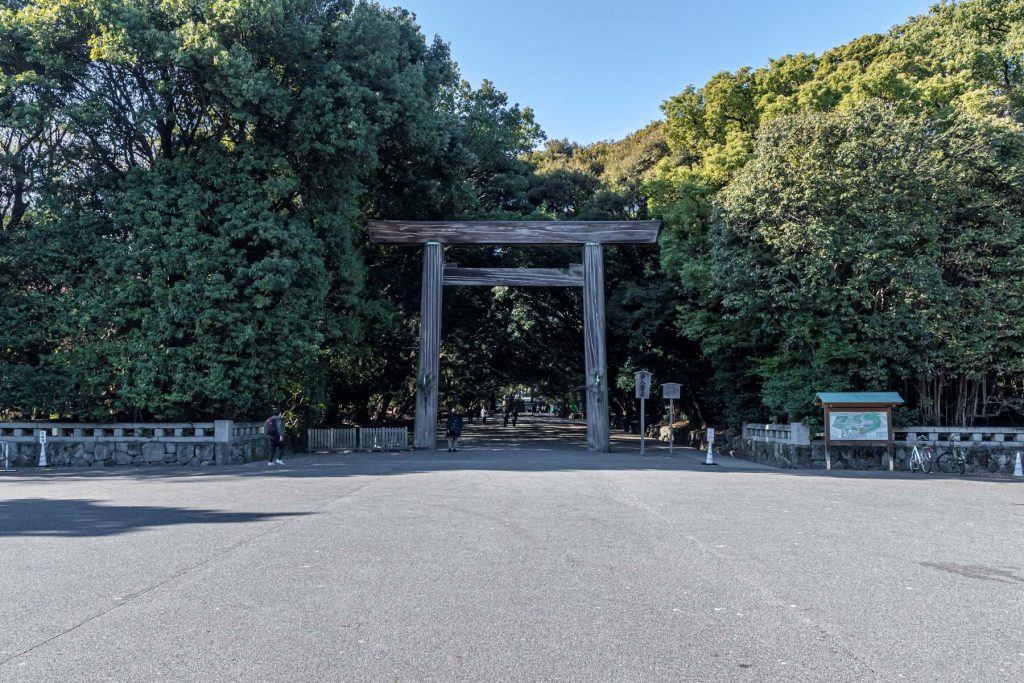 熱田神宮の駐車場