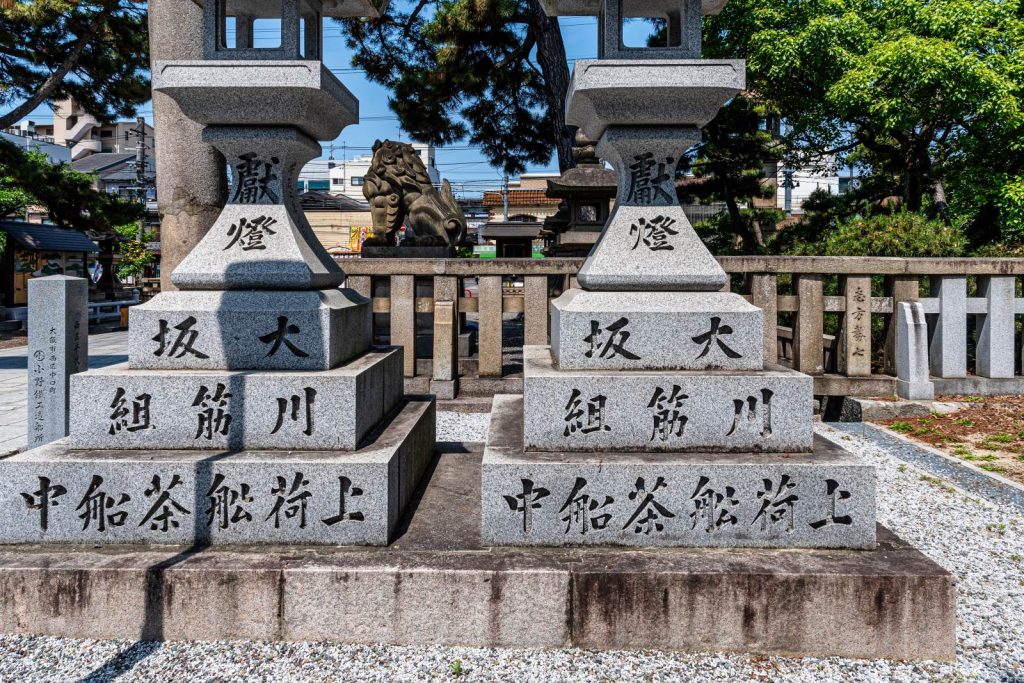 西鶴が23500句詠んだ住吉大社奉納灯篭