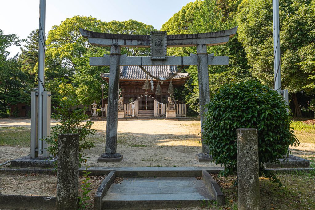 大久伝八幡社と十三塚