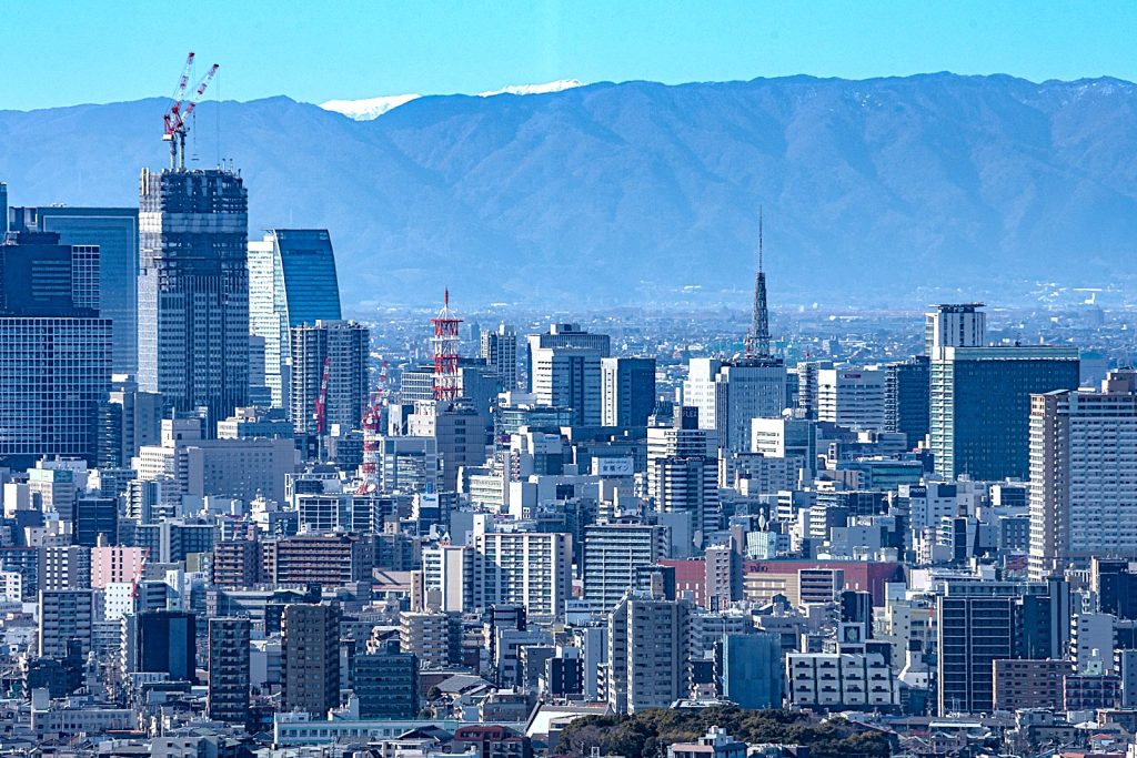 名古屋から見える養老山地