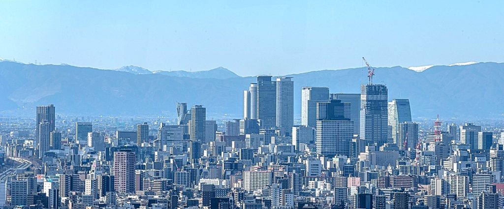 名古屋から見える養老山地