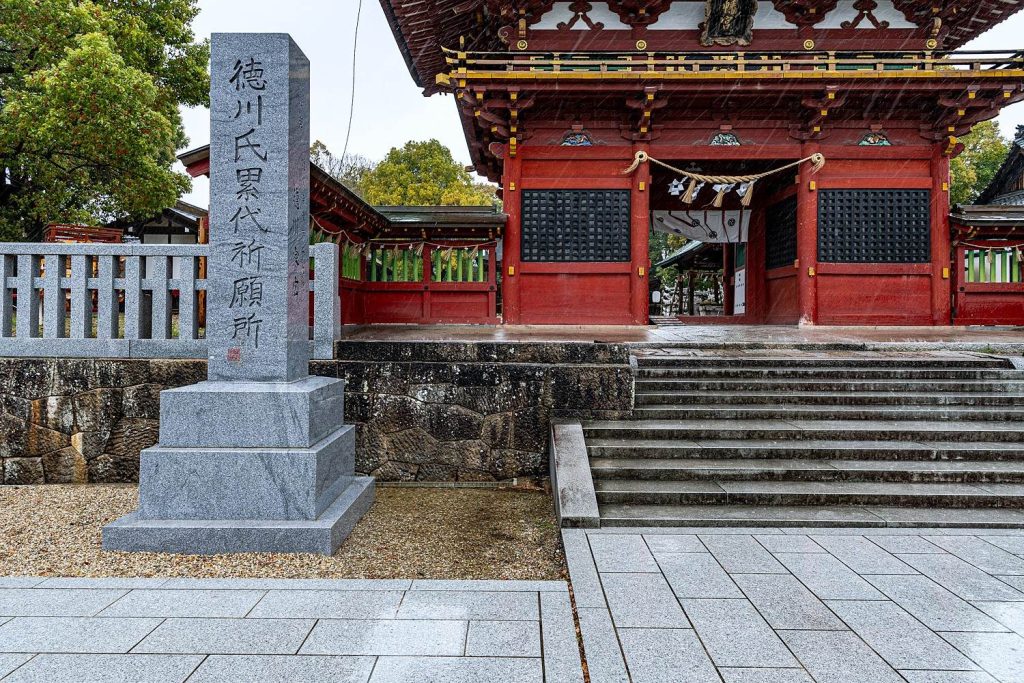 雨の伊賀八幡宮